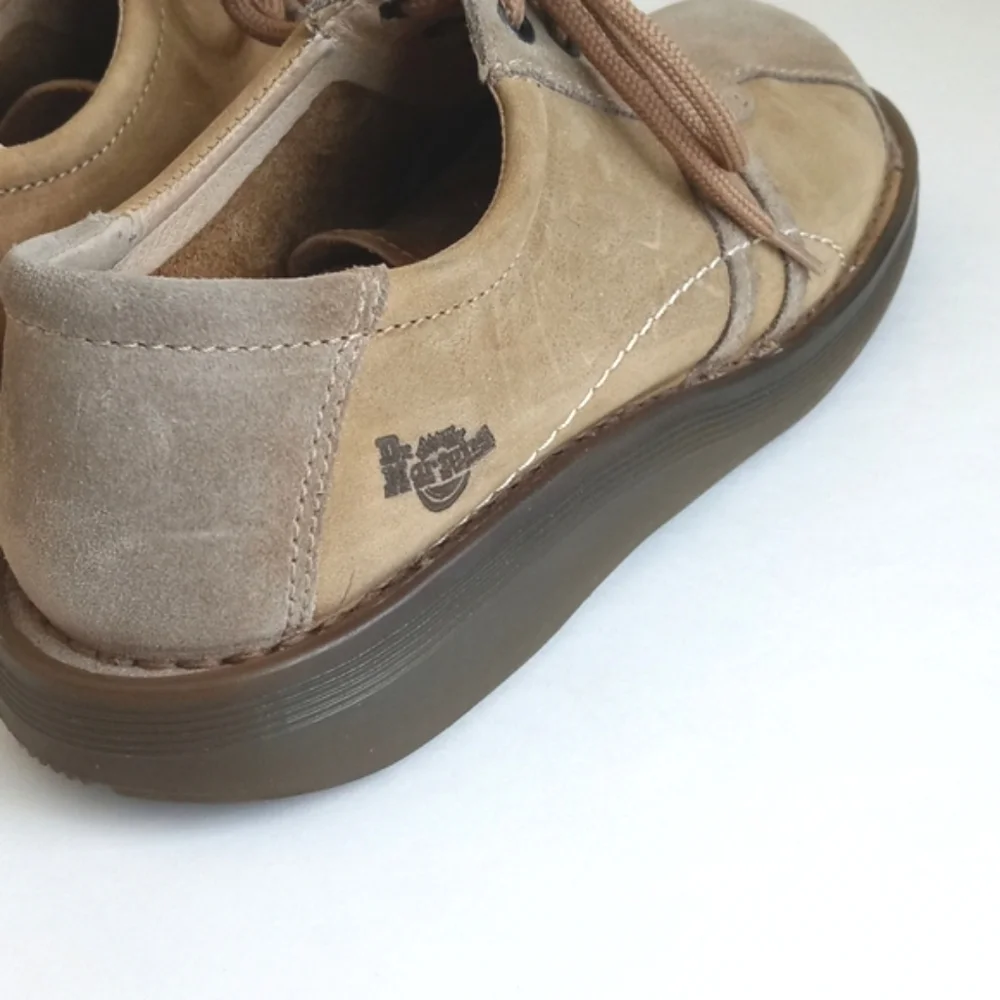 Vintage Dr. Martens Suede Leather 2 Tone Beige Lace Up Shoes 38